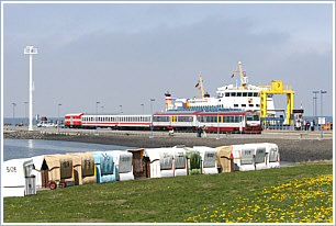 Dagebll mit Bahn und Fhre